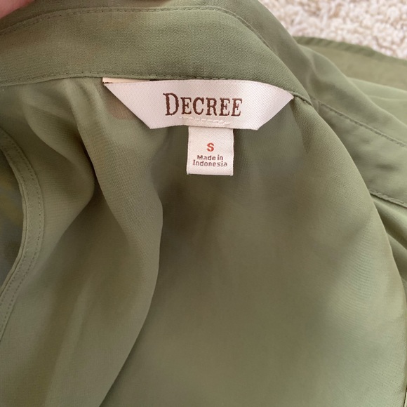 army green button up tank blouse - Picture 4 of 4